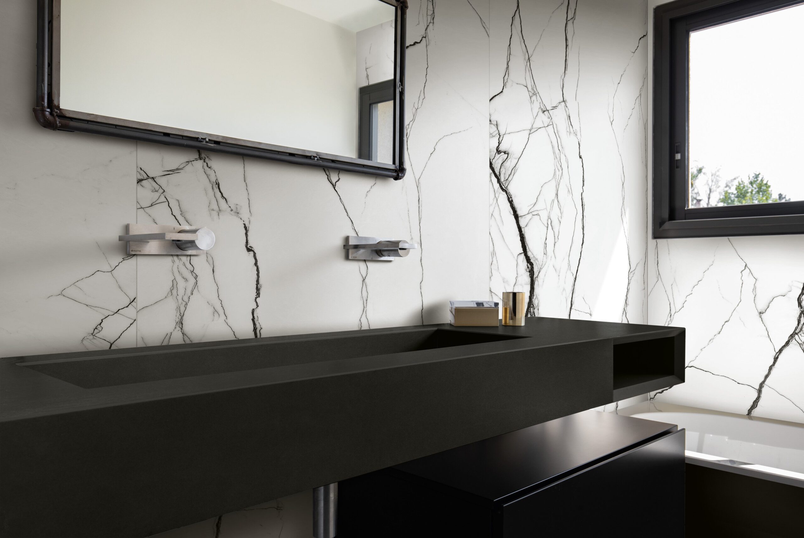 B&W MARBLE - immagine 2