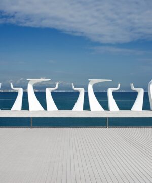Wing Bar Table
