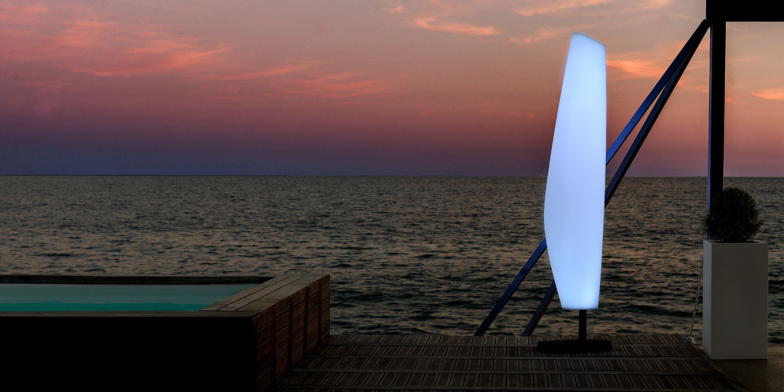 Noma Blanca Lamp